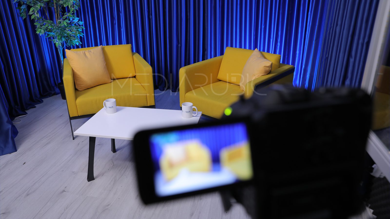 Lounge setinde kamera arkası
